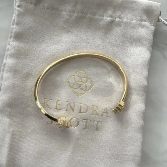 Kendra Scott Kapri Gold Cuff Bracelet in Lustra Glass - Picture 3 of 5